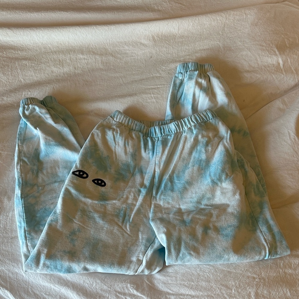 Clare V. Kallie Tie-Dye Joggers - Picture 4 of 11